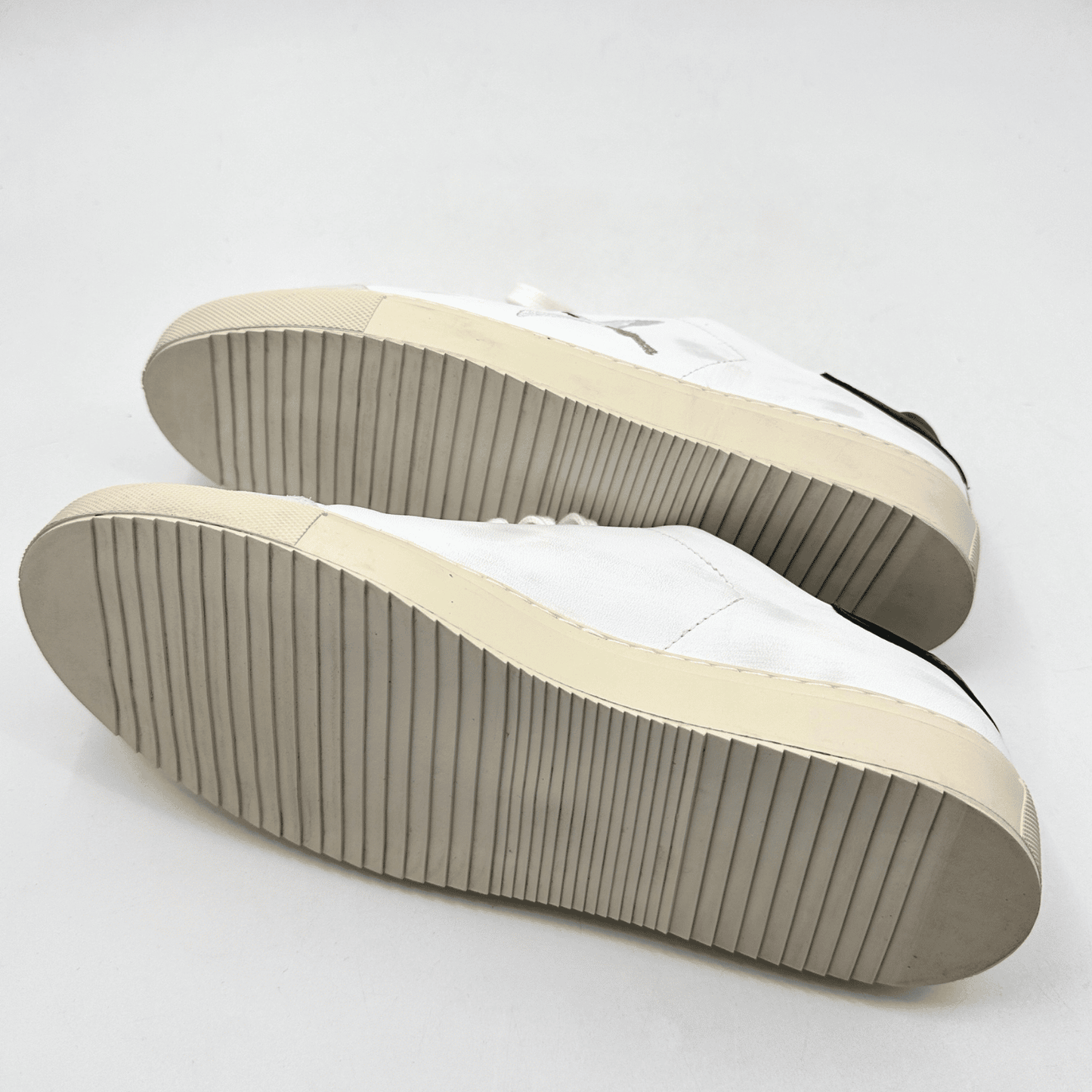 180 Bird Embroidery sneakers