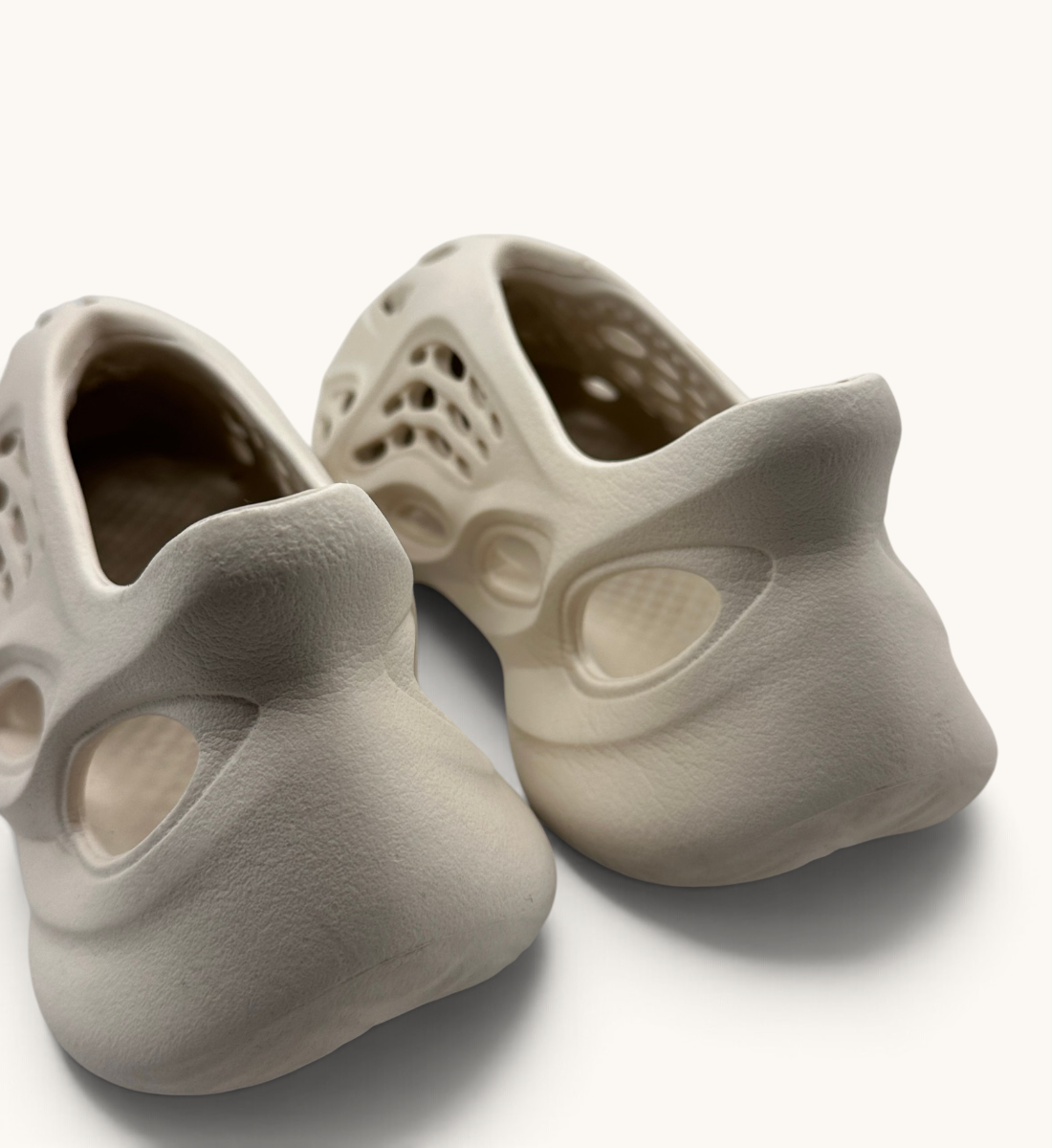 yeezy Foam RNNR