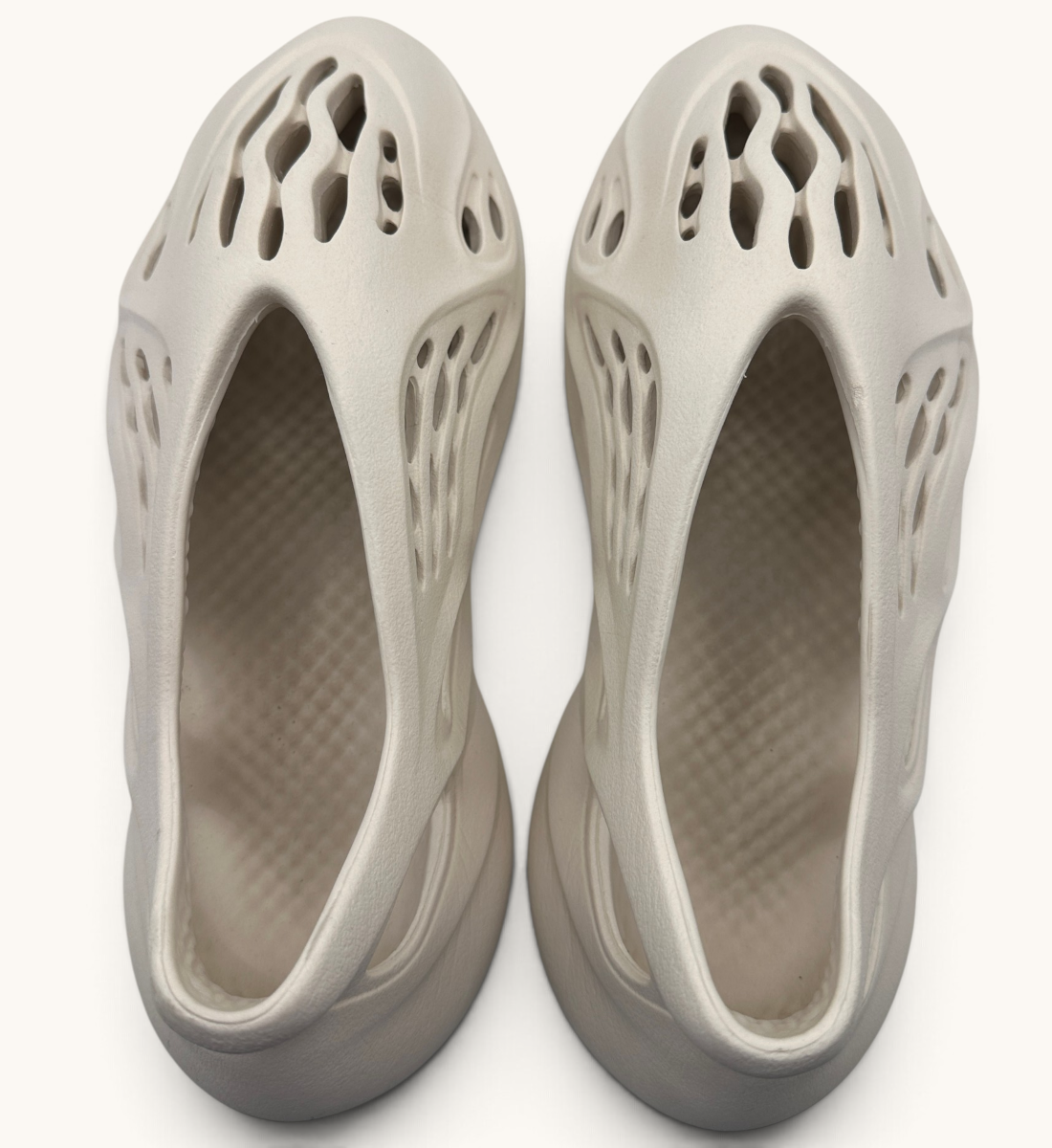 yeezy Foam RNNR