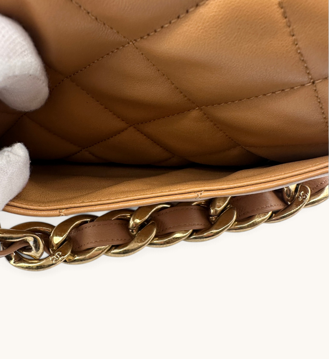 22S Large Funky Chain Flap