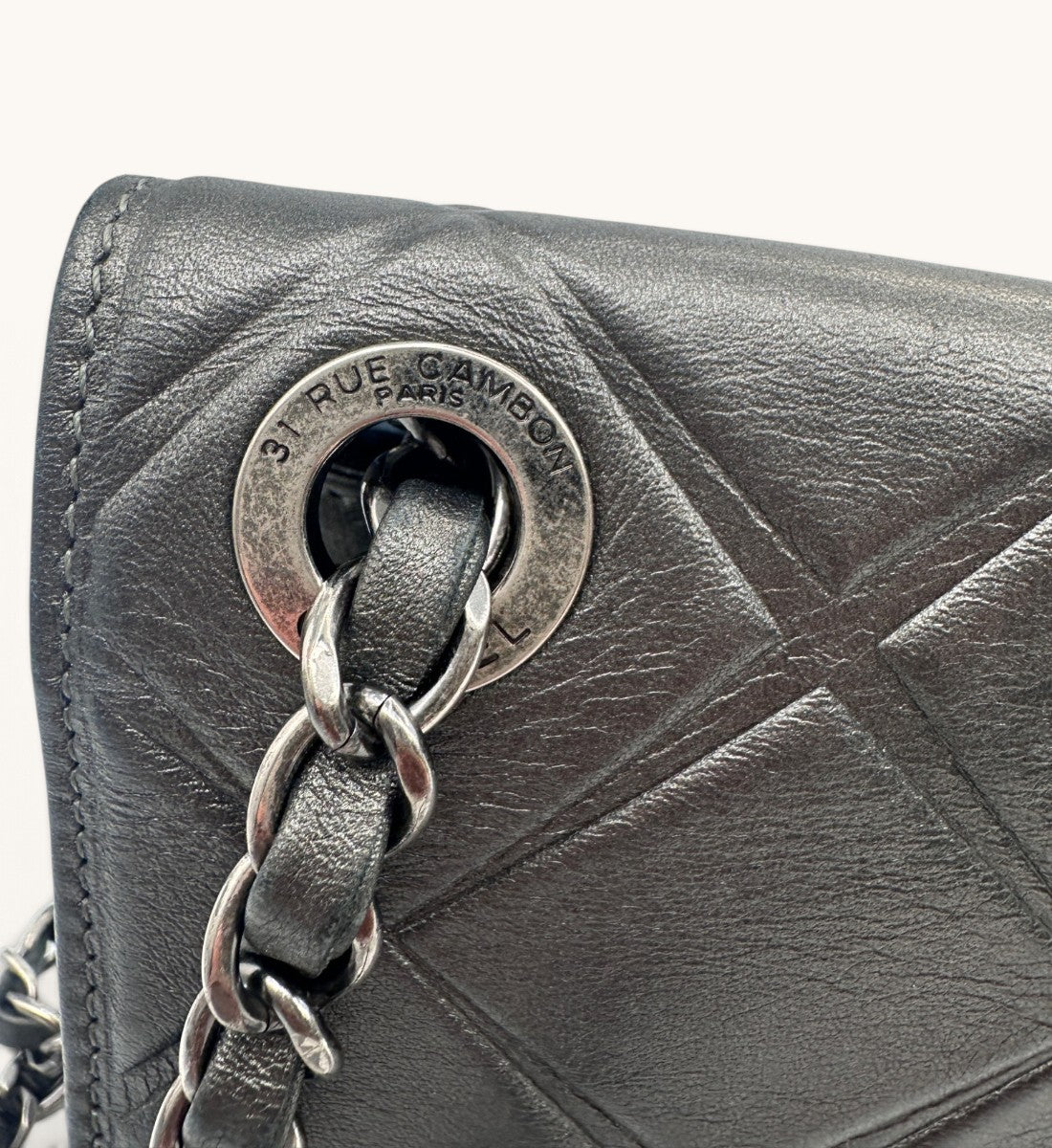 Propeller Flap Bag