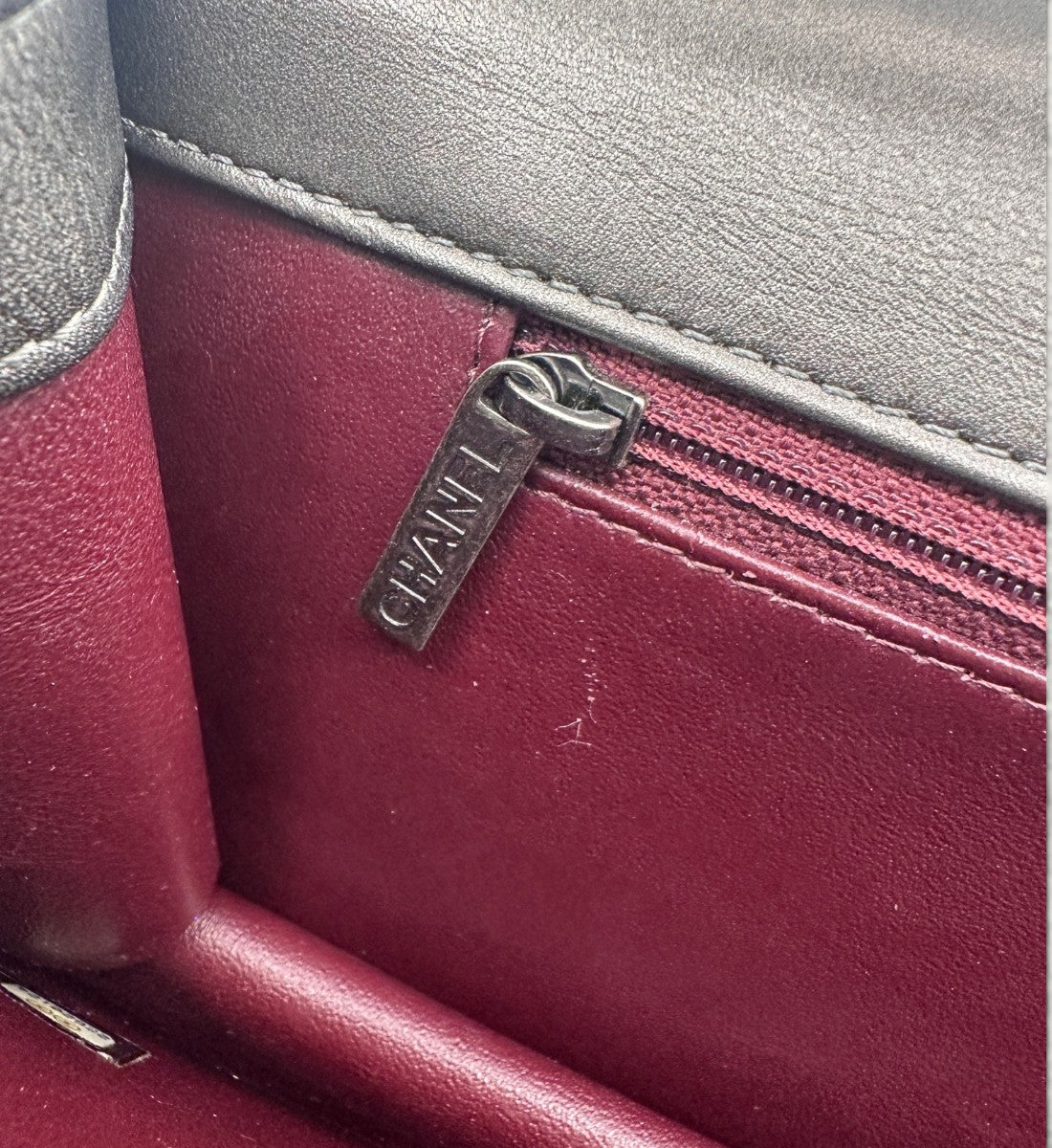 Propeller Flap Bag