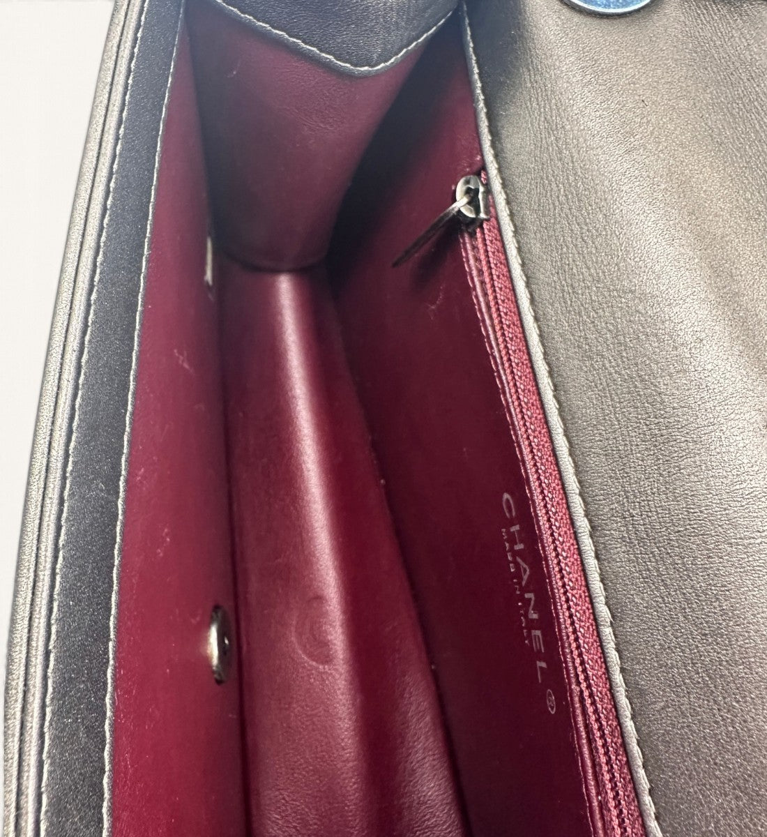 Propeller Flap Bag