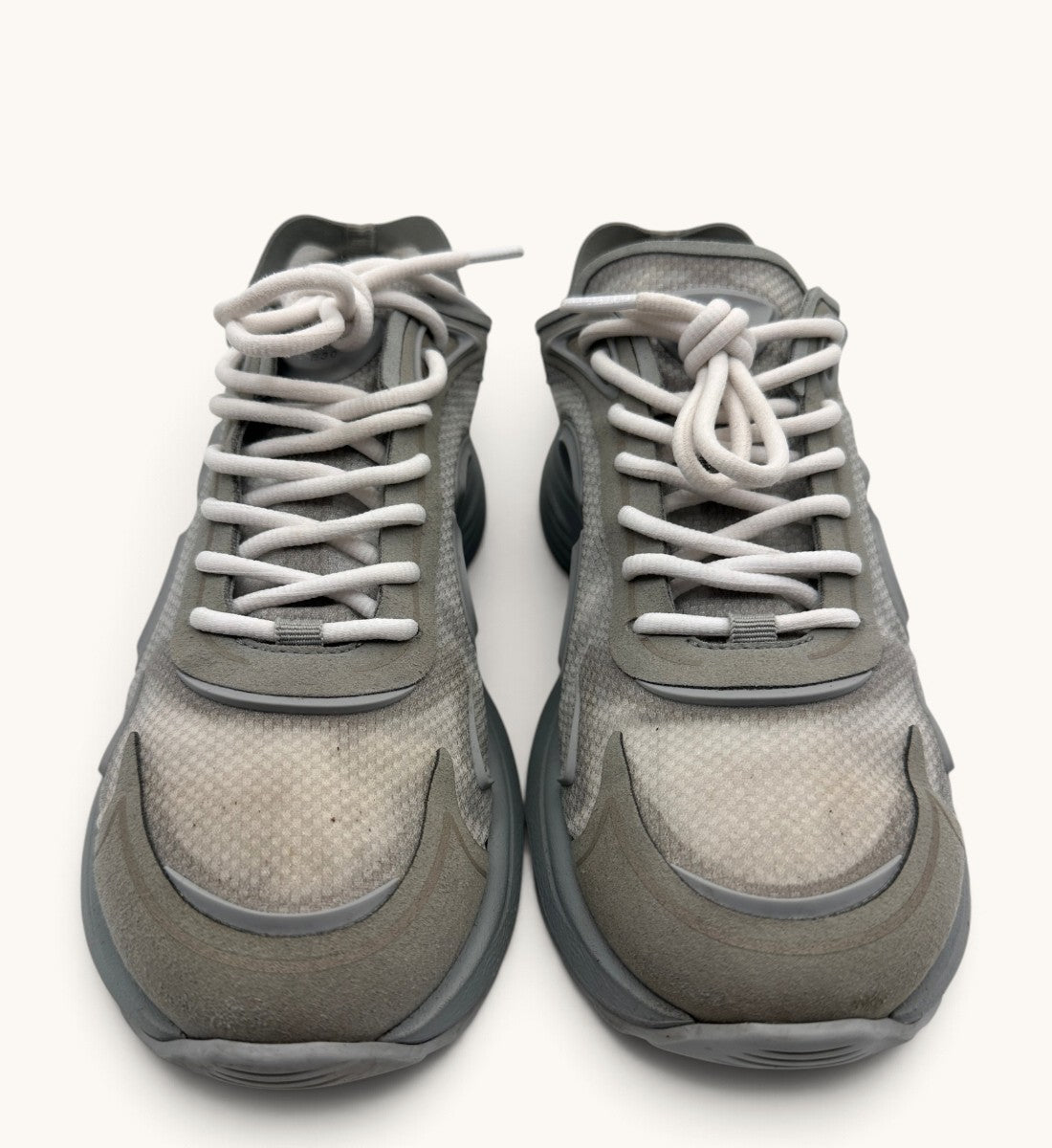 B30 Sneakers