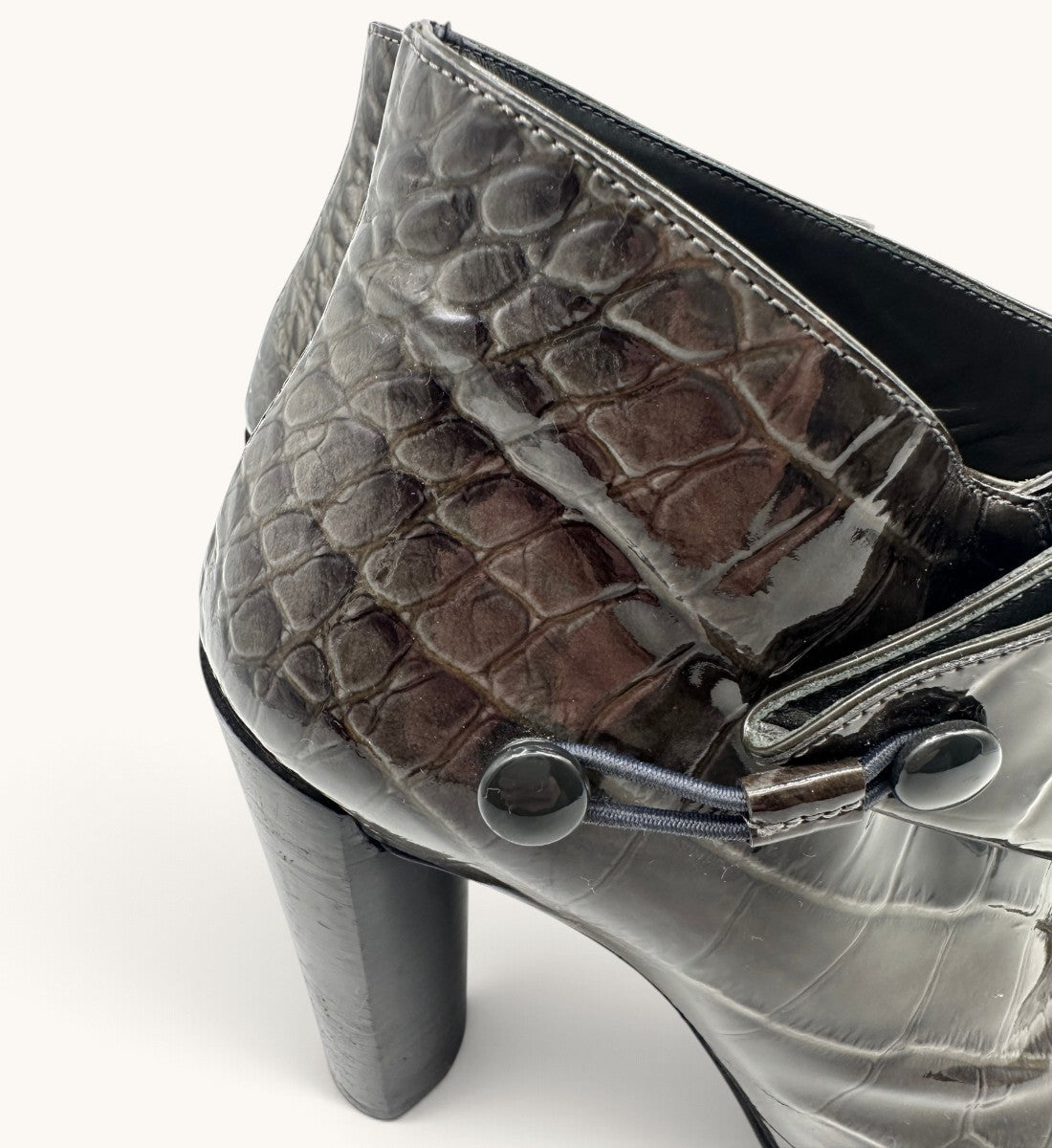 Delft Cornelia High-Heeled Ankle Booties