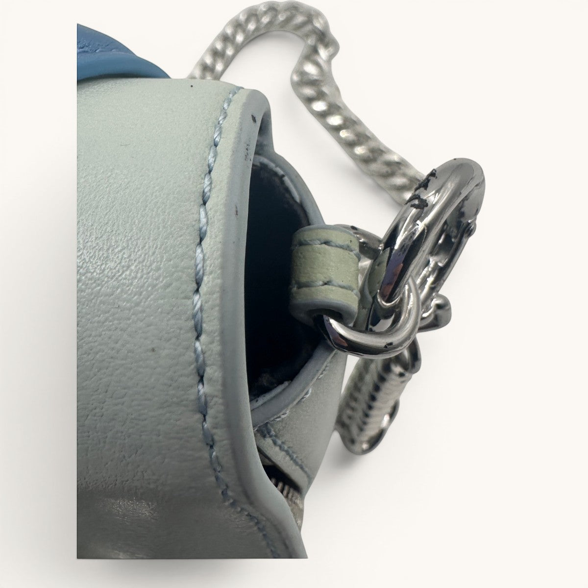 Kenzo · Kenzo Paris · mini bag · top handle bag · crossbody bag · tassel bag · colour block · grey leather bag · chain strap · designer handbag · second hand luxury · prabangios rankinės · naudota rankinė · Kenzo originali