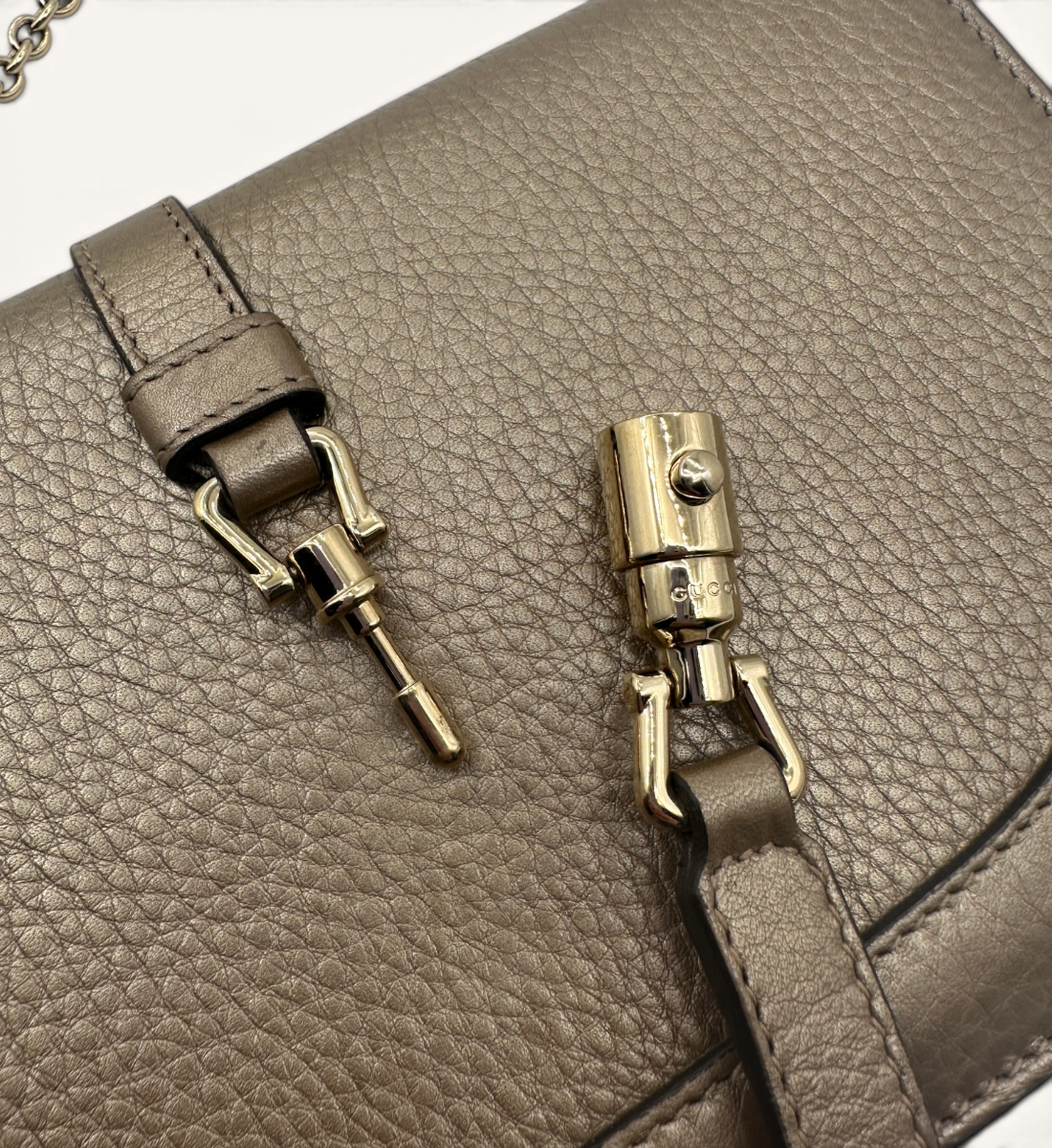 Gucci Broadway Piston Wallet On Chain
