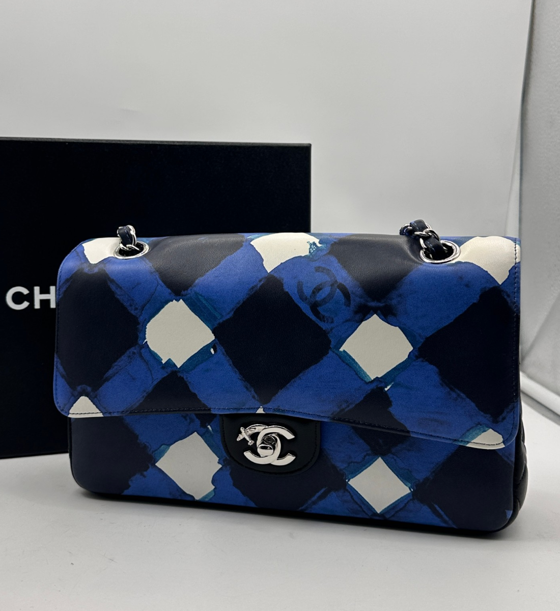 Timeless Classic Flap Medium Bag