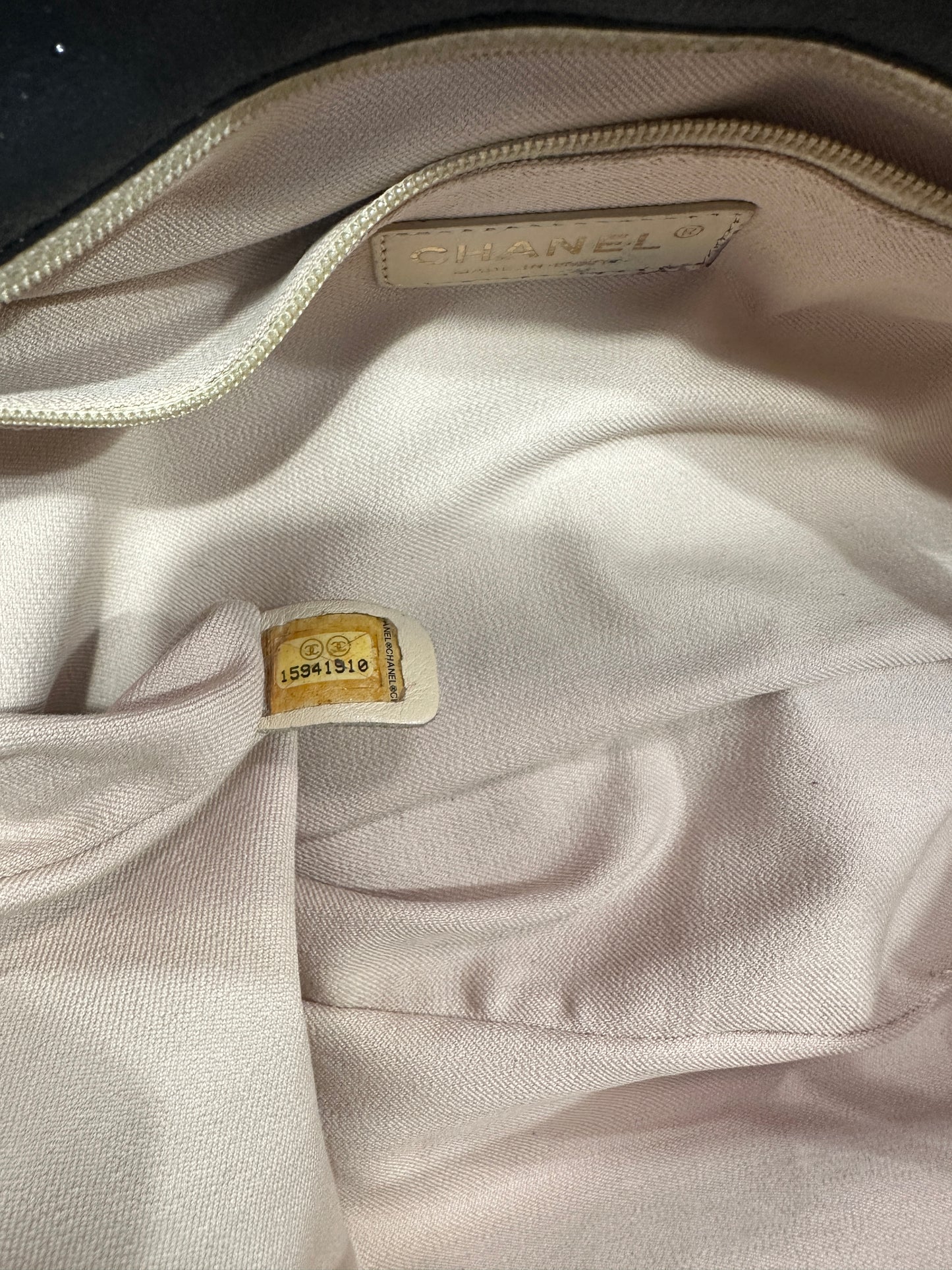 Iridiscent Large Classic Quilted Flap Bag