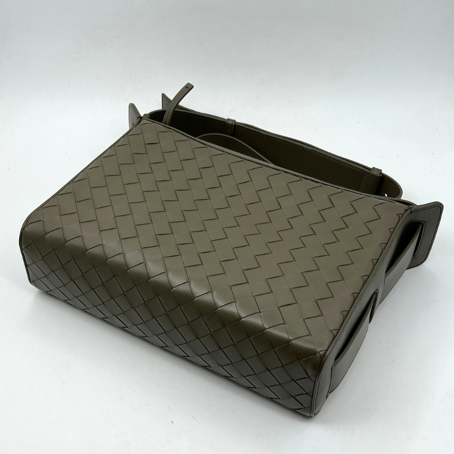 Intrecciato Tribeca Top Handle Bag