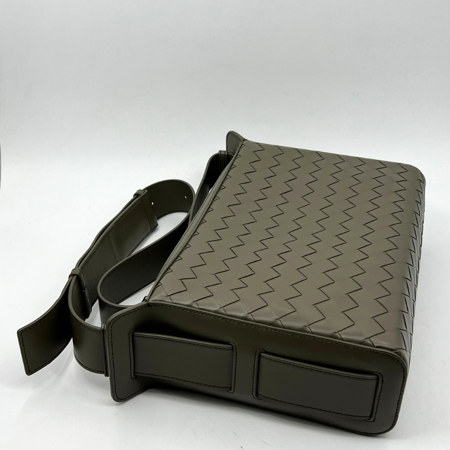Intrecciato Tribeca Top Handle Bag