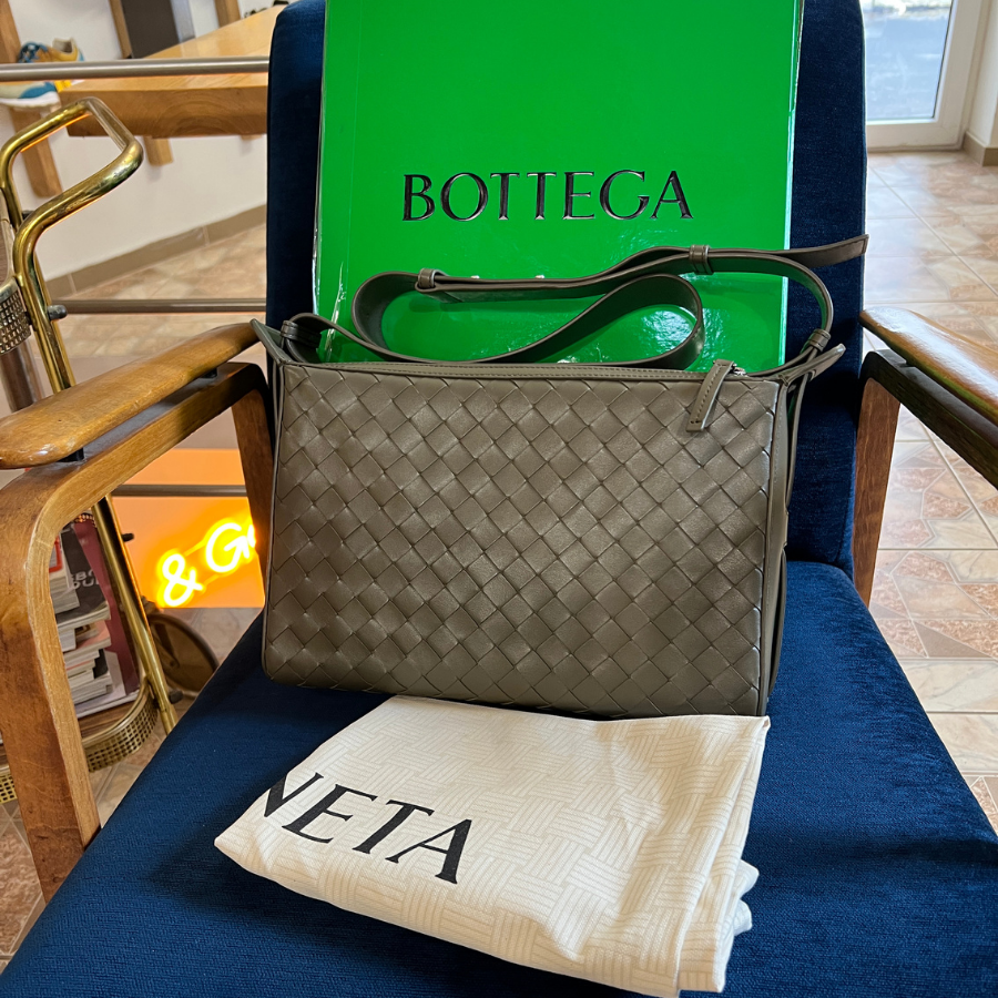Intrecciato Tribeca Top Handle Bag