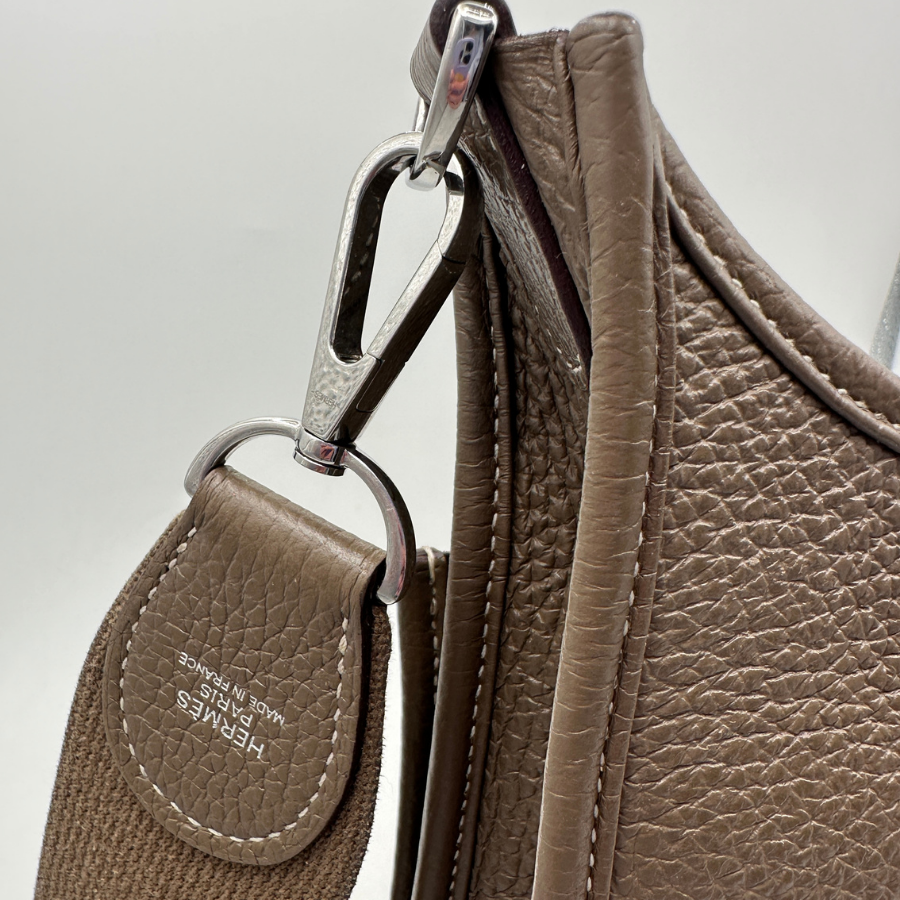 Hermès Evelyne 29 Taupe Leather Shoulder Bag