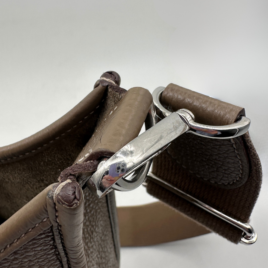 Hermès Evelyne 29 Taupe Leather Shoulder Bag