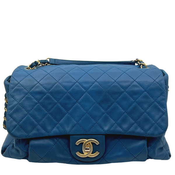 Iridiscent Large Classic Quilted Flap Bag