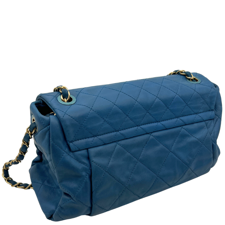 Iridiscent Large Classic Quilted Flap Bag