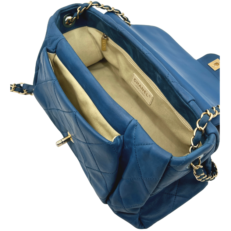 Iridiscent Large Classic Quilted Flap Bag