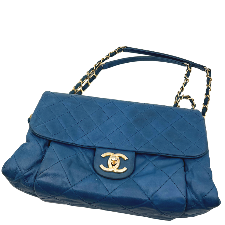 Iridiscent Large Classic Quilted Flap Bag