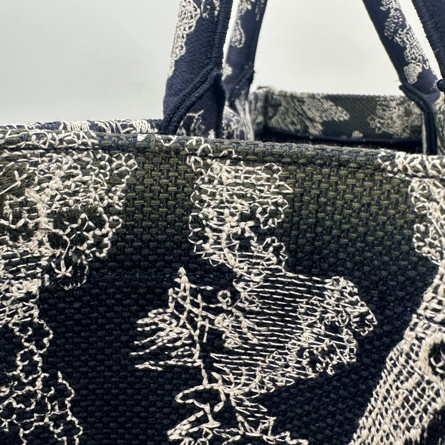 Book Tote